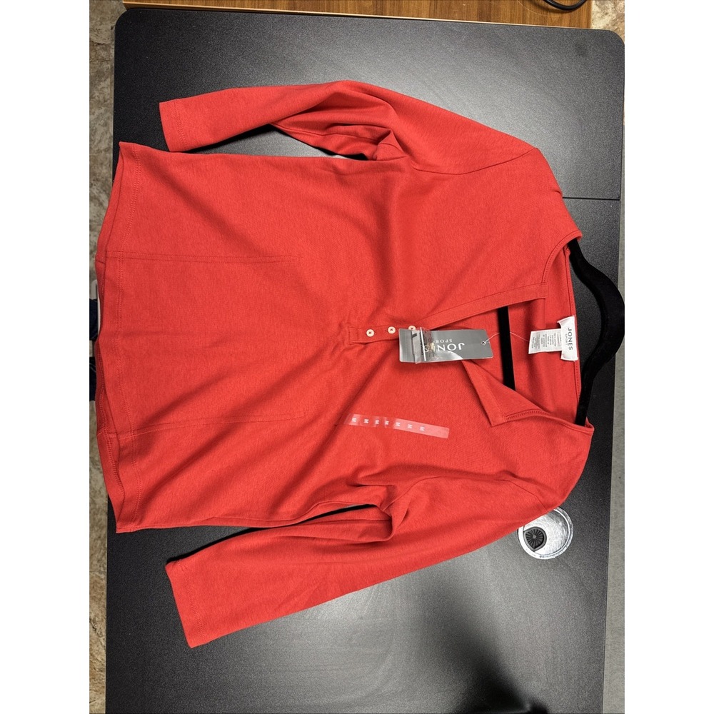 jones sport top new